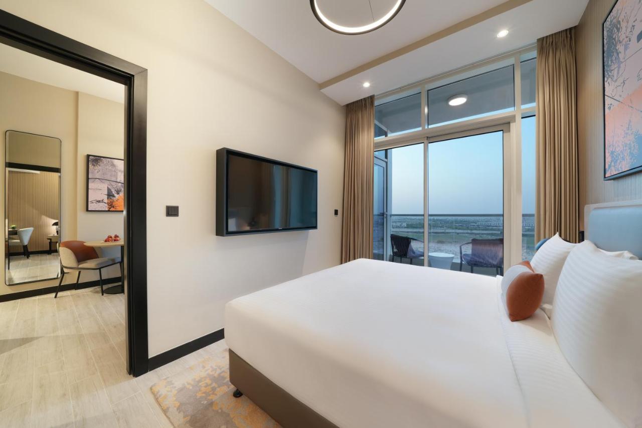 Damac Hills 2 Hotel, An Edge By Rotana Hotel Dubai Bagian luar foto