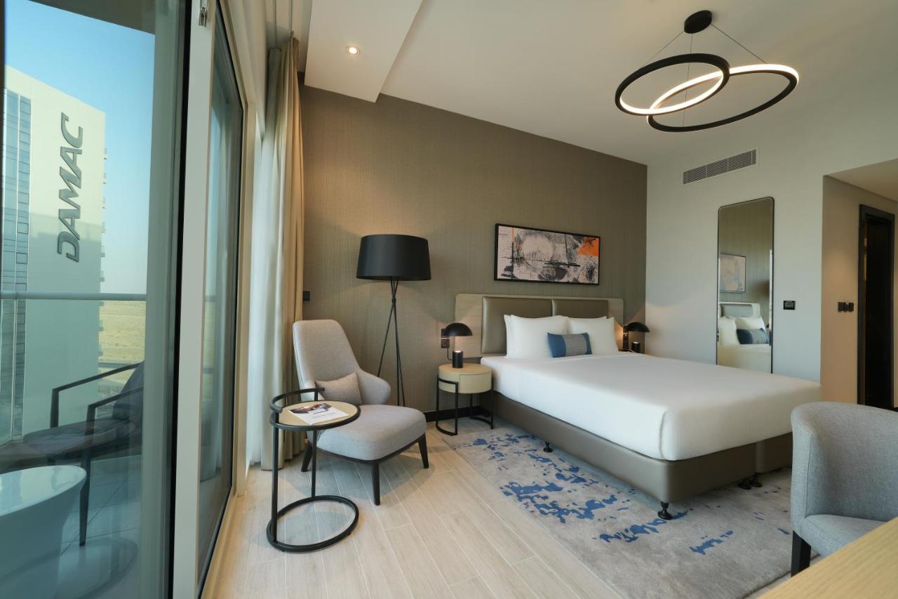 Damac Hills 2 Hotel, An Edge By Rotana Hotel Dubai Bagian luar foto