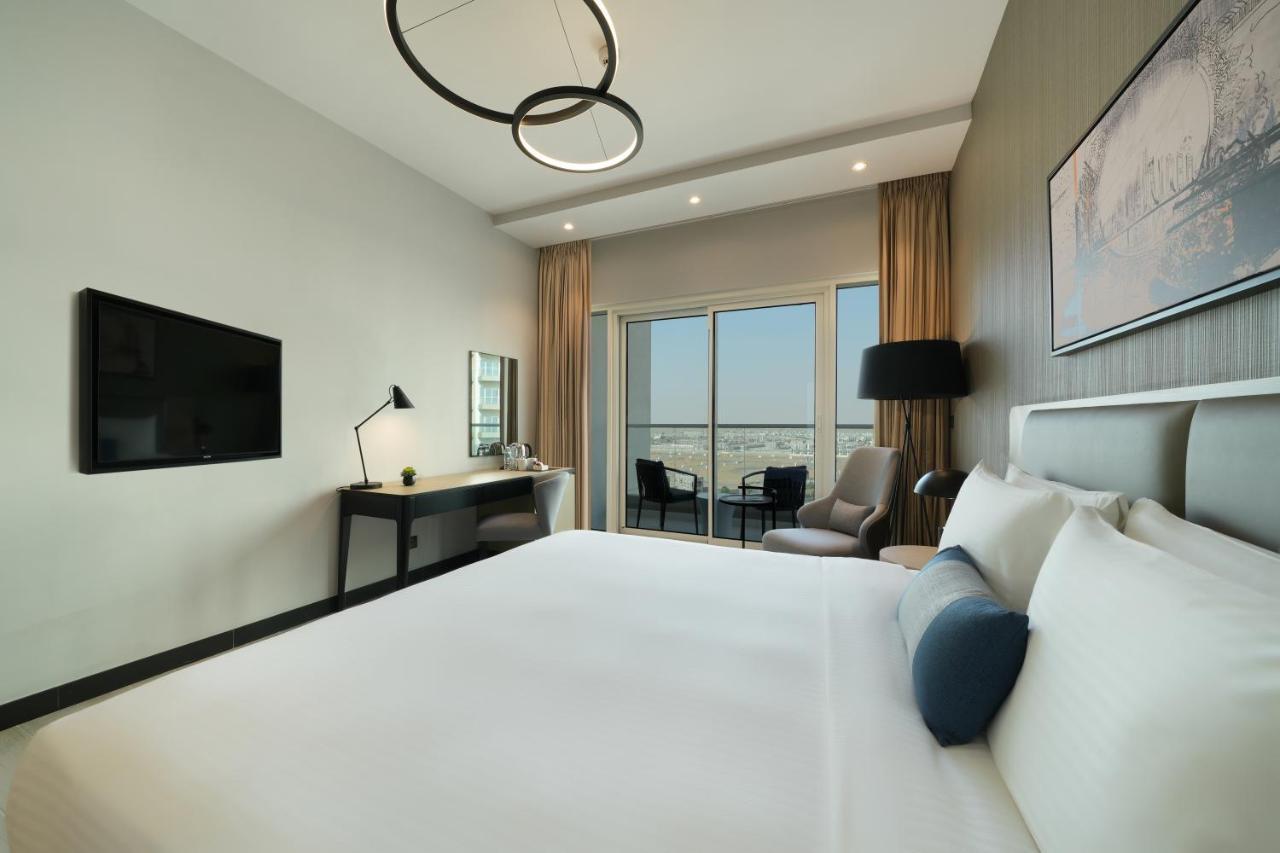 Damac Hills 2 Hotel, An Edge By Rotana Hotel Dubai Bagian luar foto