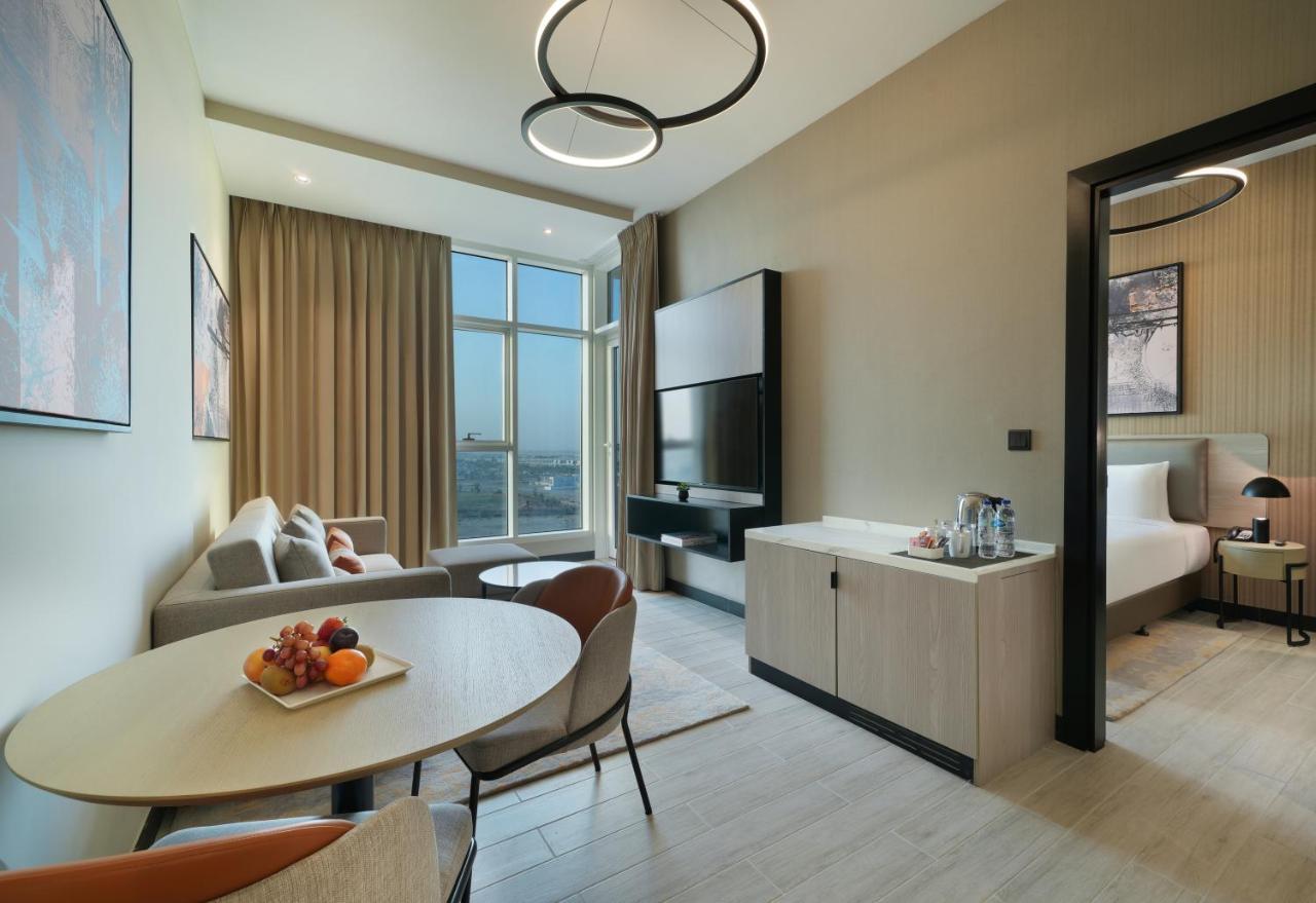 Damac Hills 2 Hotel, An Edge By Rotana Hotel Dubai Bagian luar foto