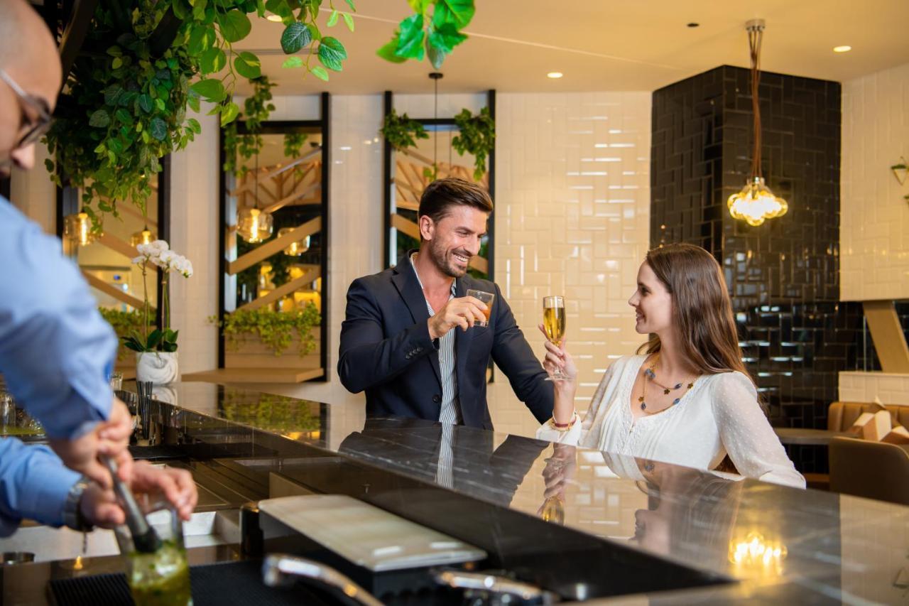 Damac Hills 2 Hotel, An Edge By Rotana Hotel Dubai Bagian luar foto