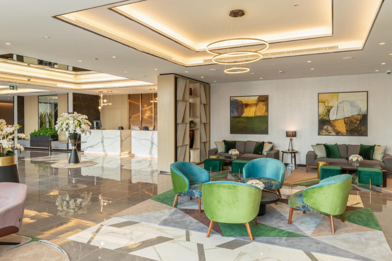 Damac Hills 2 Hotel, An Edge By Rotana Hotel Dubai Bagian luar foto